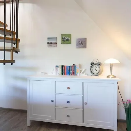 With 2 Bedrooms Дом отдыха Westerdeichstrich