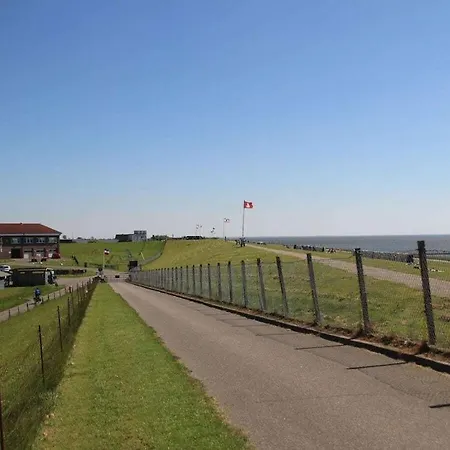 With 2 Bedrooms Westerdeichstrich